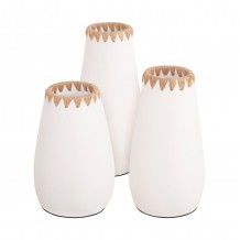 ΣΕΤ 3ΤΜΧ ΔΙΑΚΟΣΜΗΤΙΚΑ ΒΑΖΑ HM4373 ΤΕΡΑΚΟΤΑ ΣΕ ΛΕΥΚΟ ΜΕ ΠΛΕΞΗ ΨΑΘΑΣ ΣΤΟ ΣΤΟΜΙΟ c490043