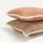 FIRED BRICK A ΔΙΑΚΟΣΜΗΤΙΚΟ ΜΑΞΙΛΑΡΙ 50x50cm ΒΑΜΒΑΚΙ ΚΕΡΑΜΙΔΙ ΜΠΕΖ ΒΙΣΚΟΖΗ c543007